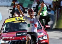 ISAAC DEL TORO CONQUISTA EL TOUR AUVERGNE-RHÔNE-ALPES CON UNA HISTÓRICA REMONTADA