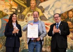 JUAN VILLORO RECIBE EL PREMIO INTERNACIONAL CARLOS FUENTES A LA CREACIÓN LITERARIA EN EL IDIOMA ESPAÑOL 2026